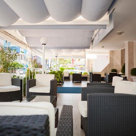 Hotel Bettina Lido di Jesolo Exteriör bild