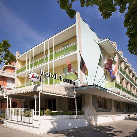 Hotel Bettina Lido di Jesolo Exteriör bild