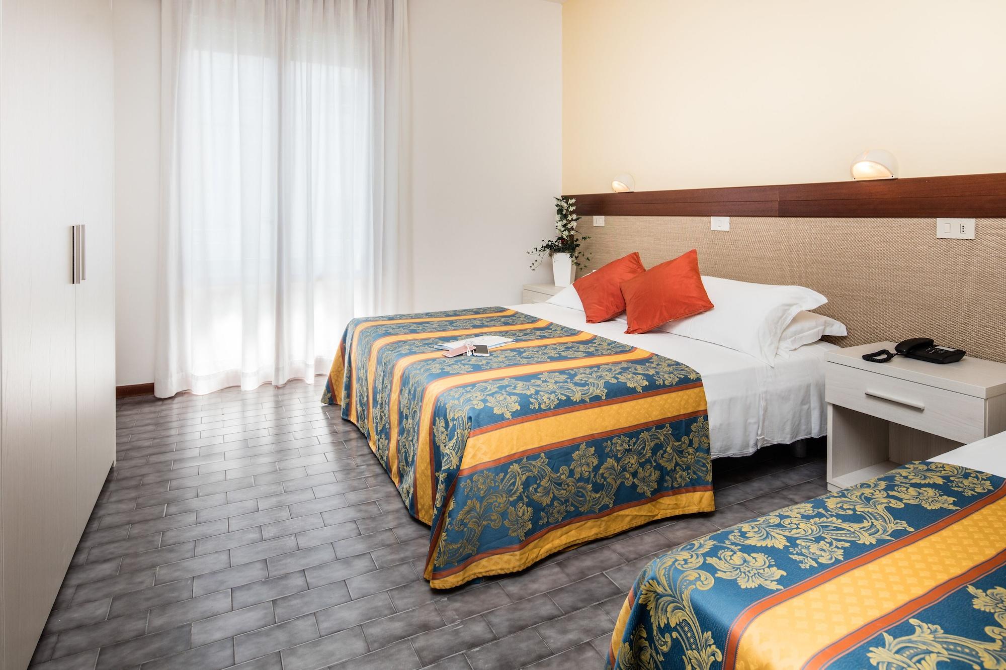 Hotel Bettina Lido di Jesolo Exteriör bild