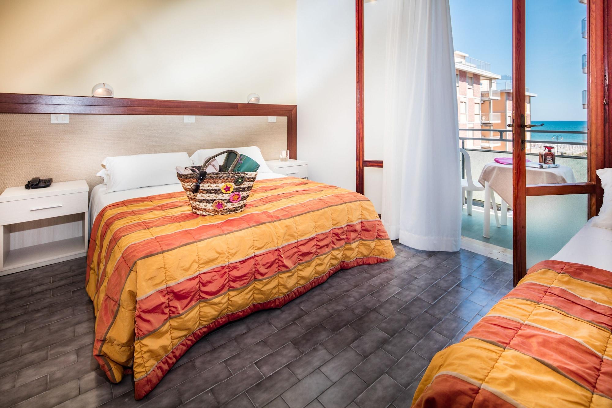 Hotel Bettina Lido di Jesolo Exteriör bild