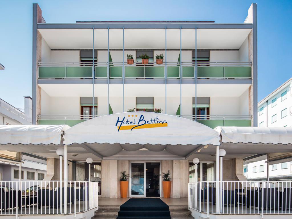 Hotel Bettina Lido di Jesolo Exteriör bild